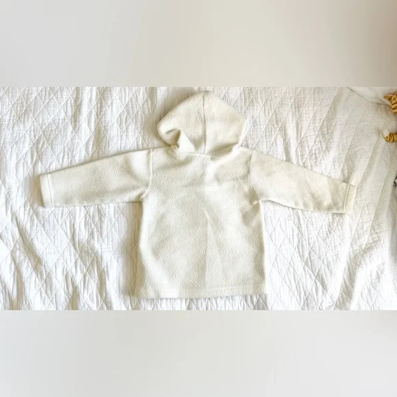 White cute young heart sweater for girls size 3T - Picture 2 of 4